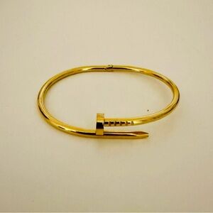 Luxury Gold Nail Bracelet